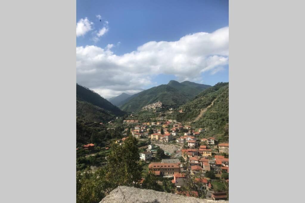 Alloggio U Sportegu Da E Monti A Giaia Бадалукко Экстерьер фото