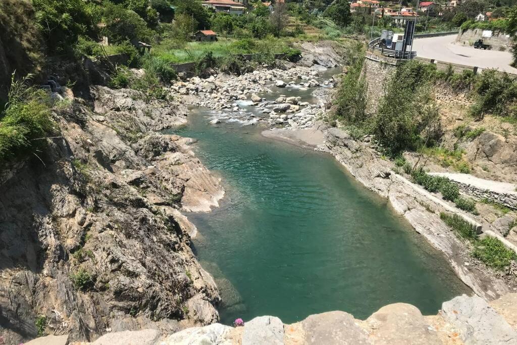 Вилла Alloggio U Sportegu Da E Monti A Giaia Бадалукко Экстерьер фото