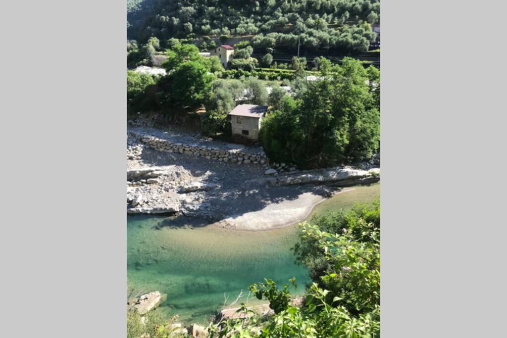 Alloggio U Sportegu Da E Monti A Giaia Бадалукко Экстерьер фото