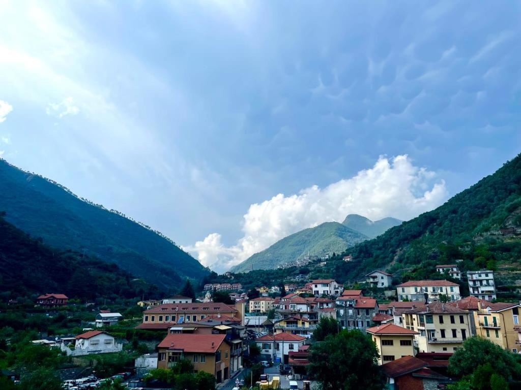 Alloggio U Sportegu Da E Monti A Giaia Бадалукко Экстерьер фото