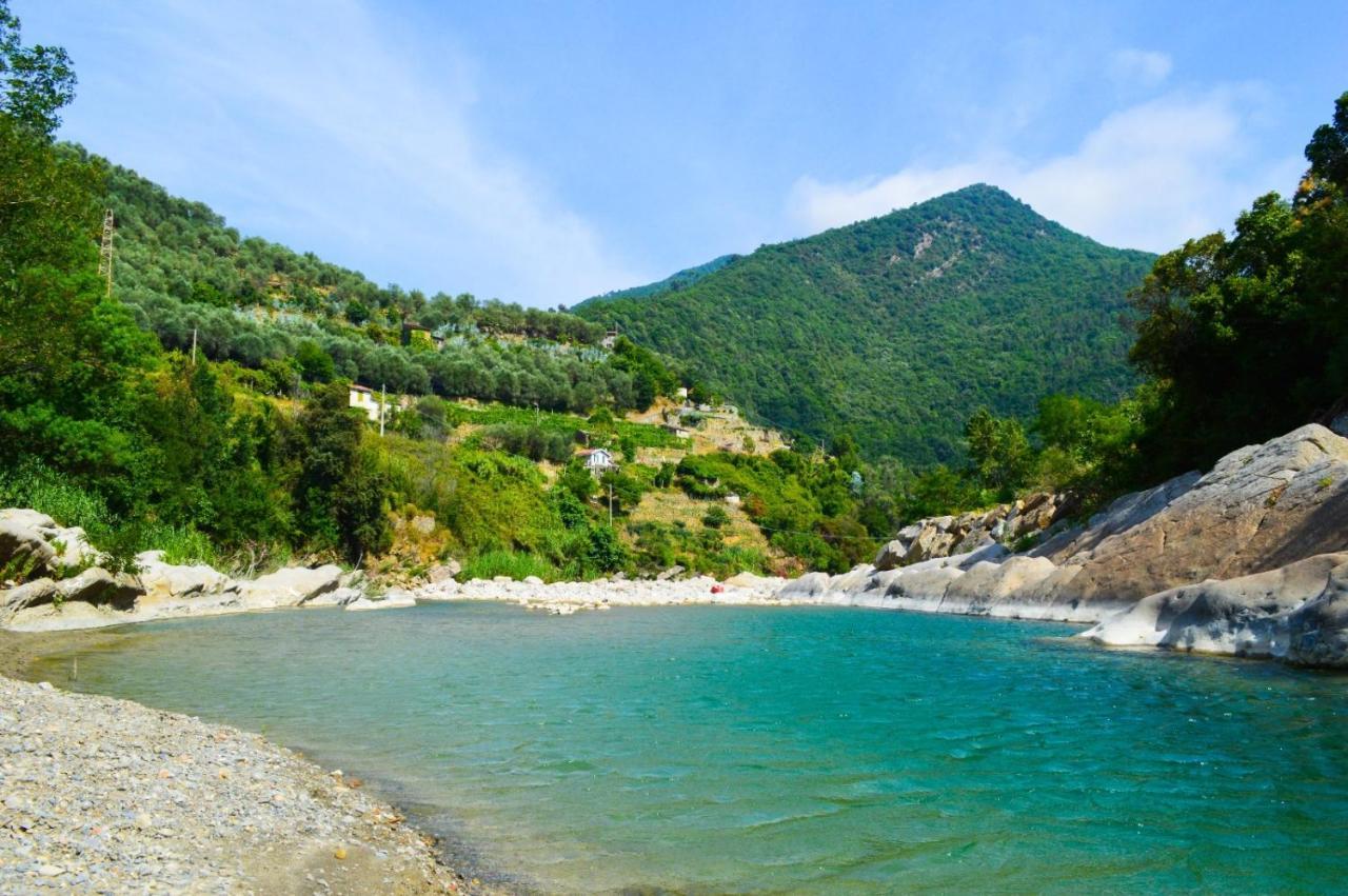 Вилла Alloggio U Sportegu Da E Monti A Giaia Бадалукко Экстерьер фото